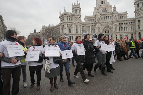 1599835-La_marea_blanca_vuelve_a_Madrid_contra_la_privatizacion_y_los_recortes_en_sanidad_Version1